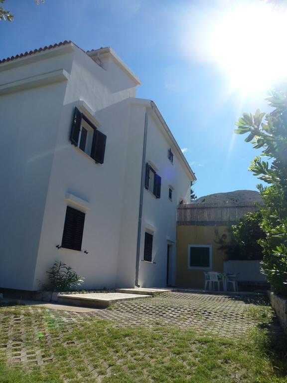 Apartment Fabijanic Паг Екстериор снимка
